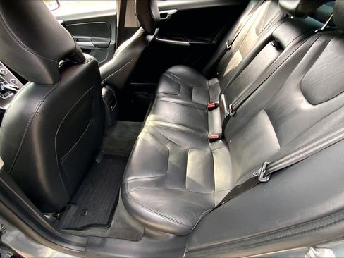 Used 2016 Volvo S60 T5 Premier image 20