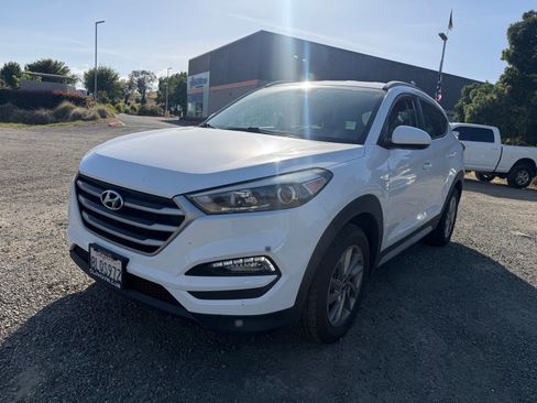 Used 2018 Hyundai Tucson SEL FWD image 1