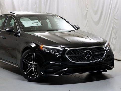 New 2026 Mercedes-Benz E 350 4MATIC Sedan image 2