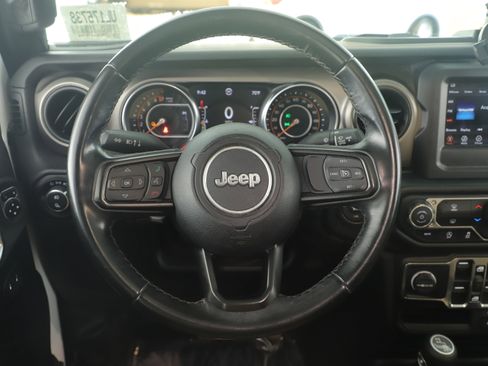Used 2020 Jeep Gladiator Sport w/ Quick Order Package 24S AWD/4WD image 15