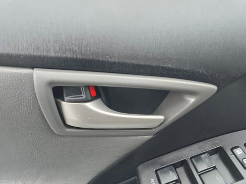 Used 2014 Toyota Prius Four image 20