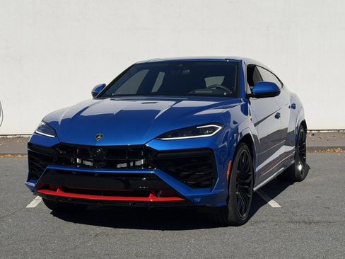 Used 2025 Lamborghini Urus SE image 5
