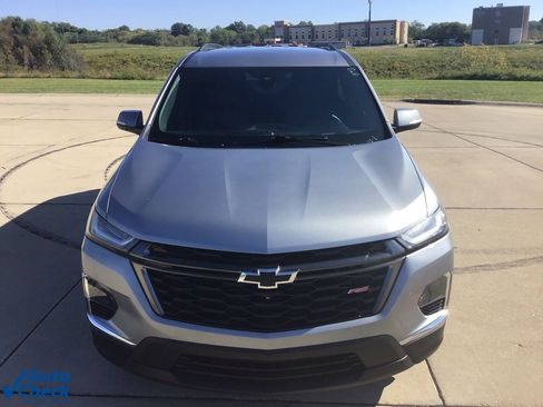 Used 2023 Chevrolet Traverse RS image 12
