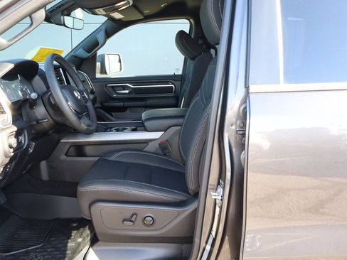 Used 2025 RAM 1500 Big Horn AWD/4WD image 7