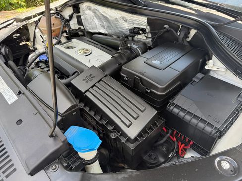 Used 2016 Volkswagen Tiguan S FWD image 45