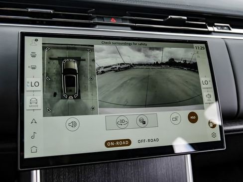 New 2026 Land Rover Range Rover Long Wheelbase SE AWD/4WD image 26