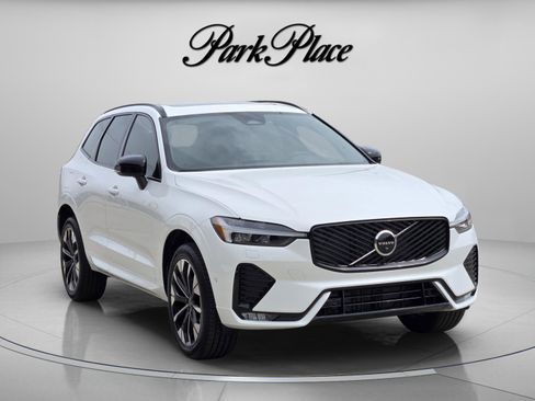 New 2026 Volvo XC60 B5 Plus w/ Protection Package Premier image 8