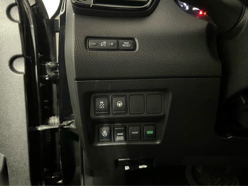 Used 2021 Nissan Rogue Sport SL w/ Premium Package AWD/4WD image 19