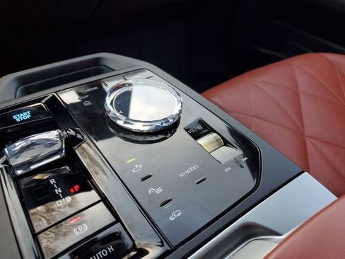 Used 2025 BMW iX M60 AWD/4WD image 22