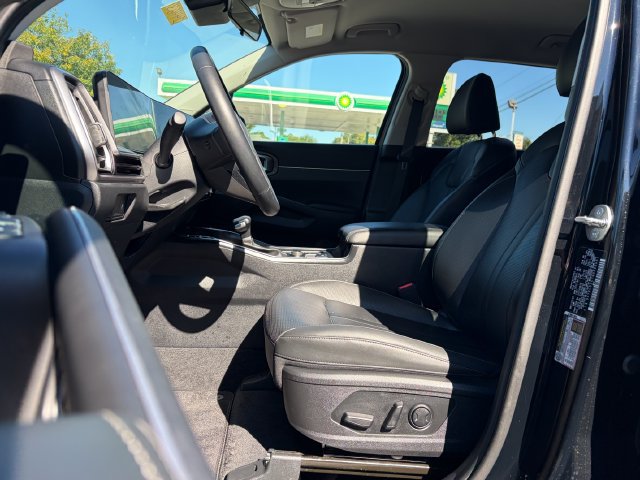 Certified 2025 Kia Sorento S AWD/4WD image 35