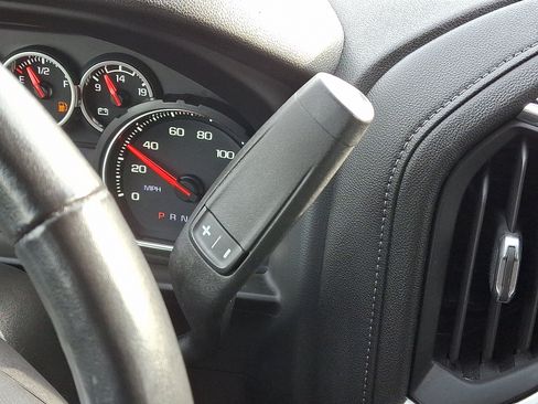 Used 2021 Chevrolet Silverado 2500 LT w/ Convenience Package image 12