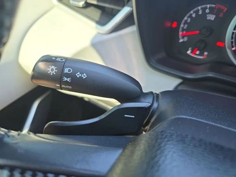 Used 2020 Toyota Corolla SE FWD image 21