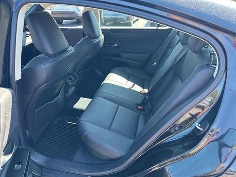 Used 2024 Lexus ES 300h w/ Premium Package image 15