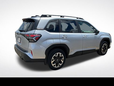 Certified 2025 Subaru Forester Premium AWD/4WD image 19
