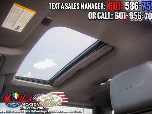 Used 2024 GMC Sierra 1500 AT4 w/ AT4 Premium Package AWD/4WD image 11