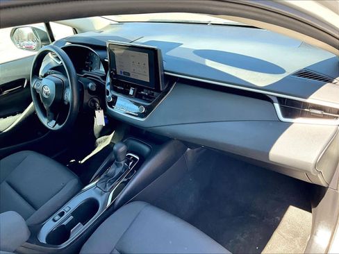 Used 2025 Toyota Corolla LE FWD image 14