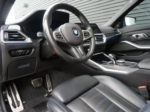 Used 2020 BMW 330i xDrive Sedan w/ Executive Package image 4