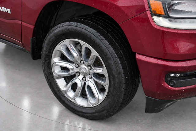 Used 2023 RAM 1500 Laramie AWD/4WD image 9
