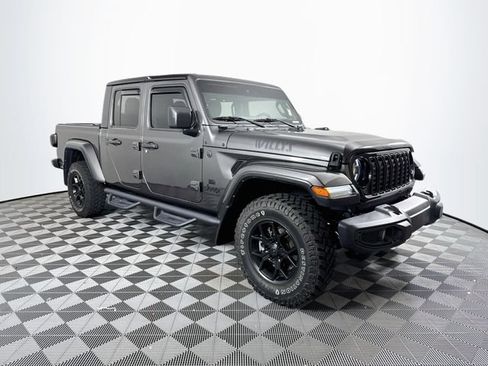 Used 2024 Jeep Gladiator Sport AWD/4WD image 10