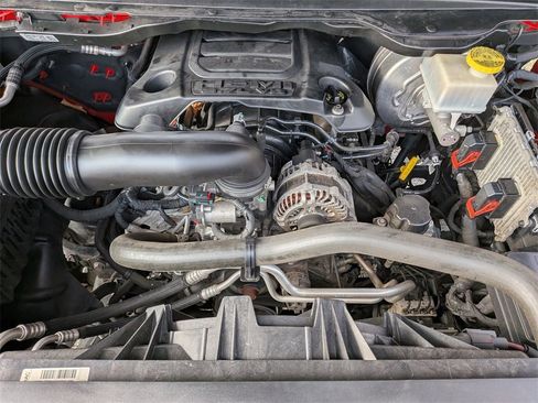 Certified 2019 RAM 1500 Laramie image 29