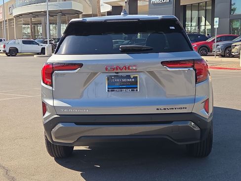 Used 2026 GMC Terrain Elevation FWD image 4