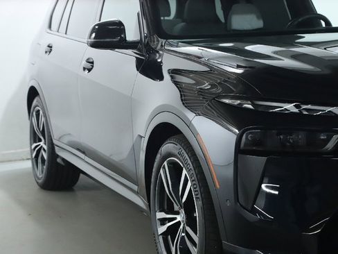Certified 2025 BMW X7 xDrive40i w/ M Sport Package image 8