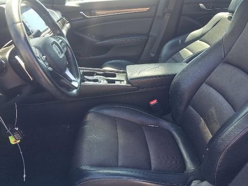 Used 2018 Honda Accord Sport image 5