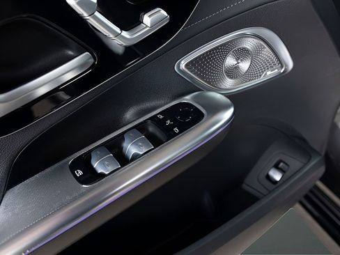 Used 2023 Mercedes-Benz EQE 350+ 4MATIC Sedan image 36