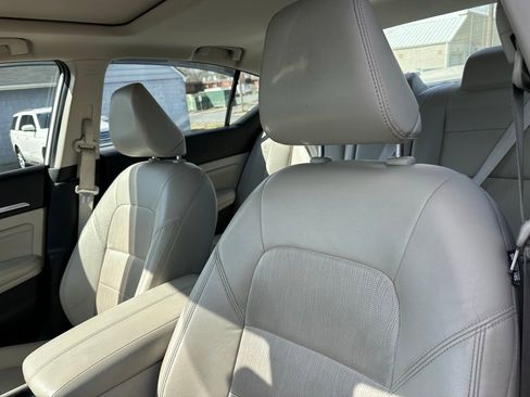 Used 2021 Nissan Altima 2.5 Platinum image 14