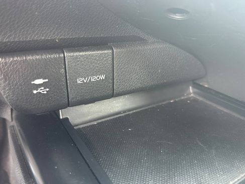 Used 2019 Toyota Camry LE FWD image 31