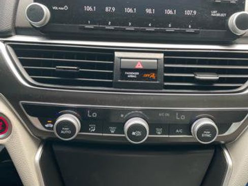 Used 2019 Honda Accord LX image 21