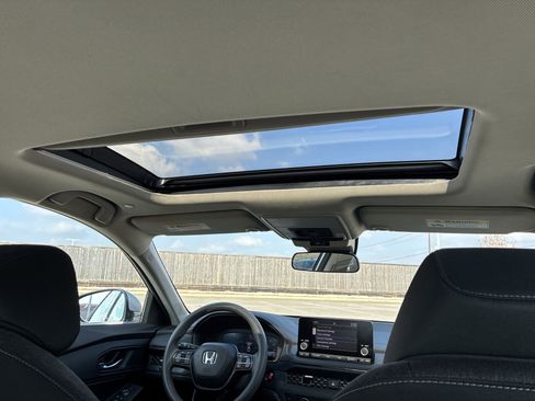 Certified 2024 Honda Accord EX image 22