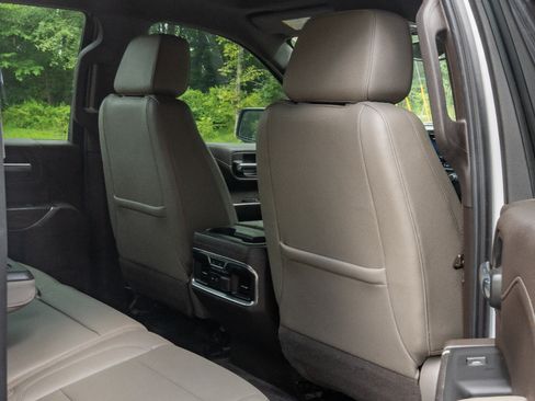 Used 2020 Chevrolet Silverado 1500 LTZ w/ LTZ Plus Package AWD/4WD image 13