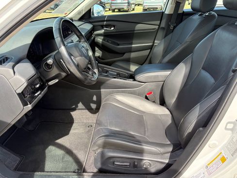 Used 2024 Honda Accord EX-L image 11