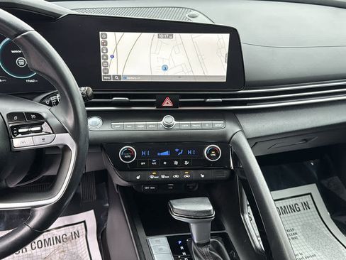 Used 2023 Hyundai Elantra SEL w/ Convenience Package image 20