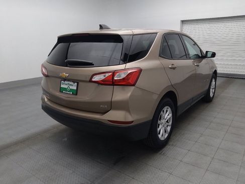 Used 2019 Chevrolet Equinox LS w/ LS Convenience Package AWD/4WD image 9