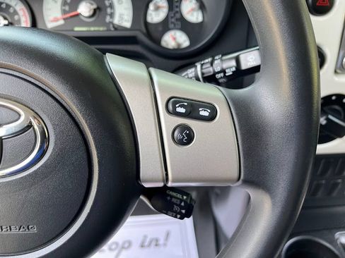 Used 2014 Toyota FJ Cruiser 4WD w/ Convenience Package image 16