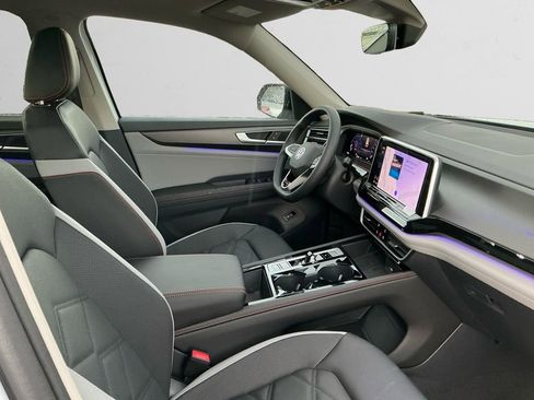 New 2026 Volkswagen Atlas Peak Edition image 15