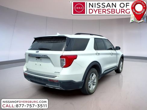 Used 2023 Ford Explorer XLT w/ Equipment Group 202A AWD/4WD image 3