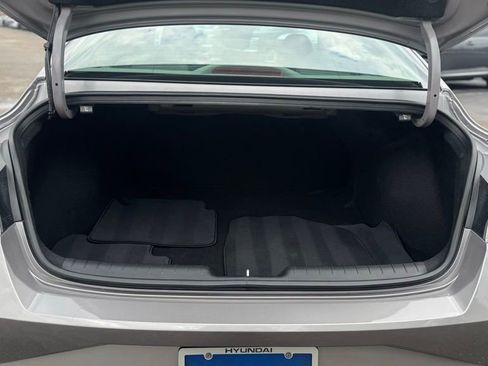 Certified 2023 Hyundai Elantra SEL FWD image 8