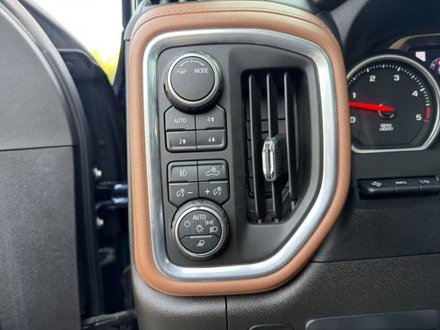 Used 2022 Chevrolet Silverado 3500 High Country w/ Z71 Off-Road Package AWD/4WD image 22