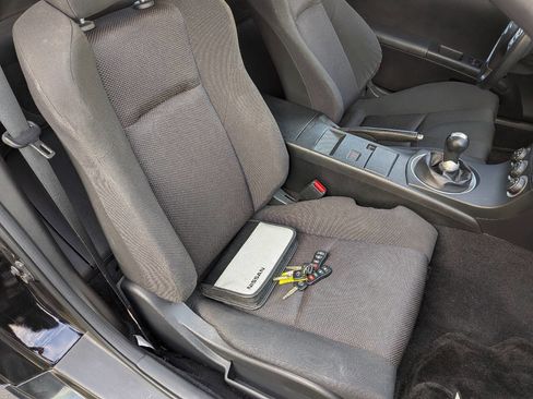 Used 2004 Nissan 350Z Enthusiast image 12