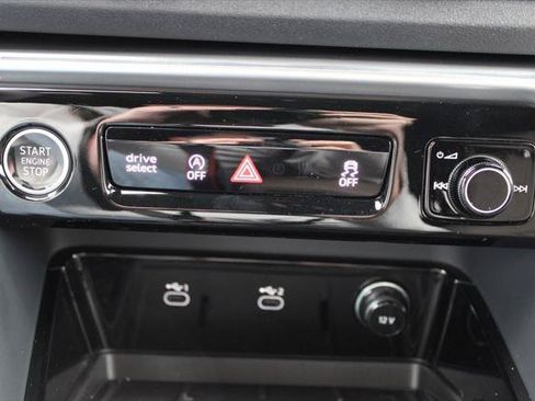 Certified 2025 Audi Q5 Premium w/ Convenience Package AWD/4WD image 22