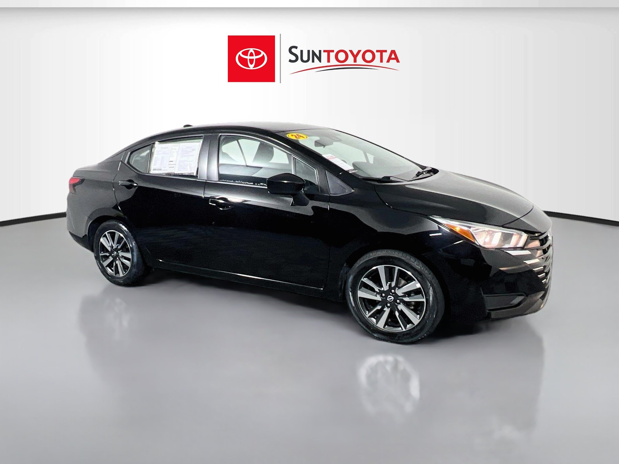 Used 2024 Nissan Versa SV FWD image 1