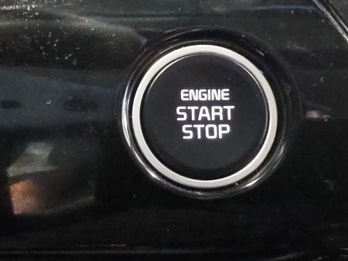 Used 2025 Kia Seltos S FWD image 22