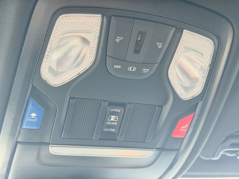 New 2026 RAM 2500 Tradesman AWD/4WD image 30