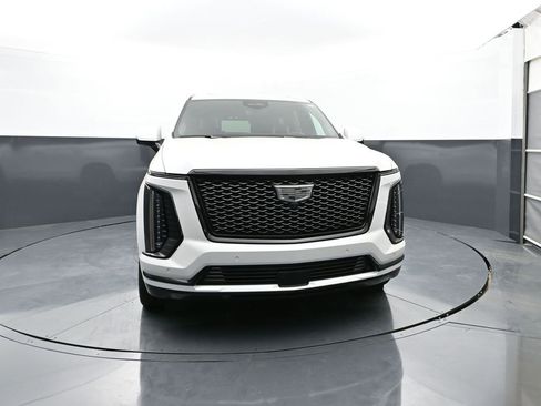 Used 2025 Cadillac Escalade Sport Platinum w/ LPO, ONYX Package AWD/4WD image 5