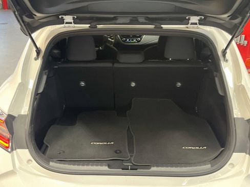 Used 2022 Toyota Corolla SE w/ Carpet Mat Package (TMS) FWD image 24