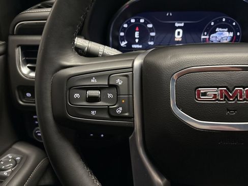 Used 2024 GMC Yukon SLT w/ SLT Luxury Package image 75