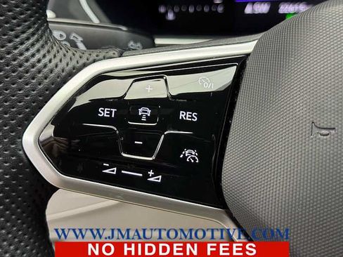 Used 2024 Volkswagen Tiguan SE R-Line AWD/4WD image 40